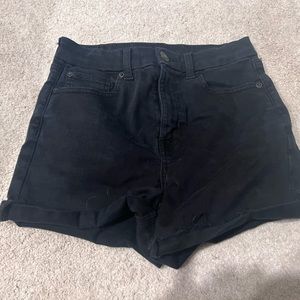 Black Curvy Hi-Rise Shortie Shorts
